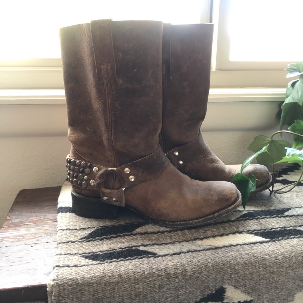 FreeBird Tstud boots